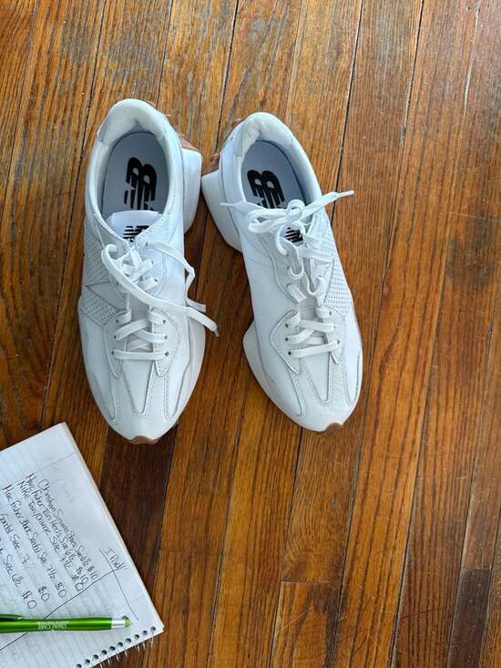 New Balance Women's 327 White Leather Sneakers with Gum Sole - Picture 4 of 4